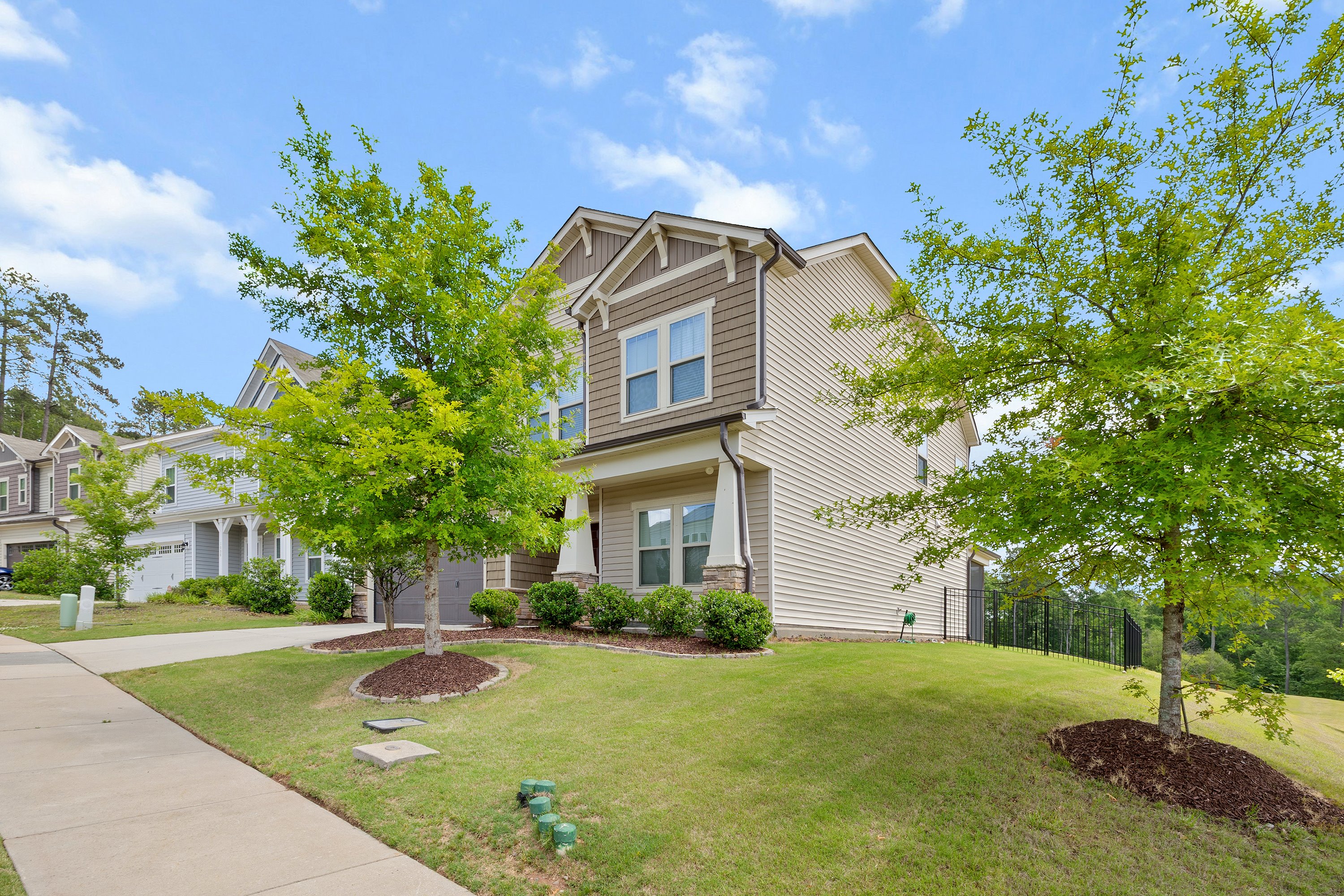 Property thumbnail image